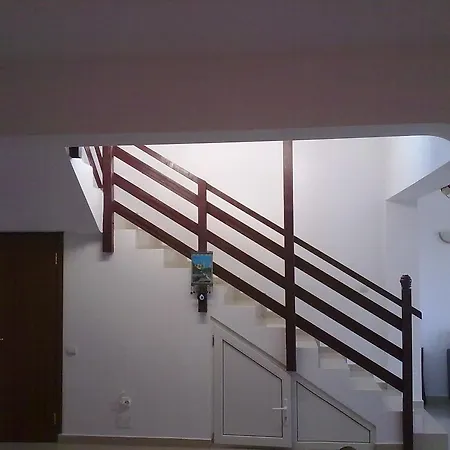 Vila Talisha קוסטינסטי